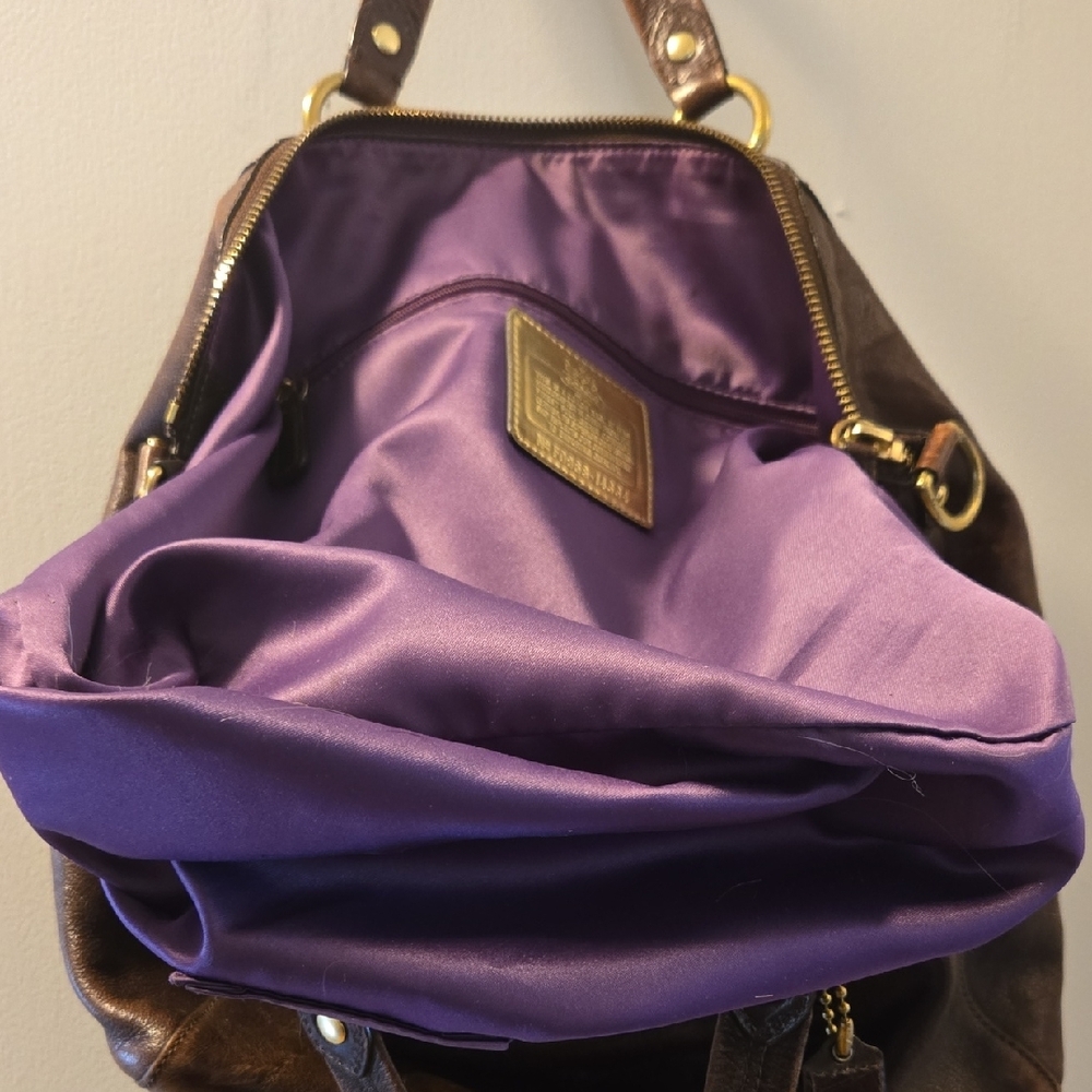 Coach Rich Brown Leather Shoulder Bag with Gold Accents - Picture 4 of 6